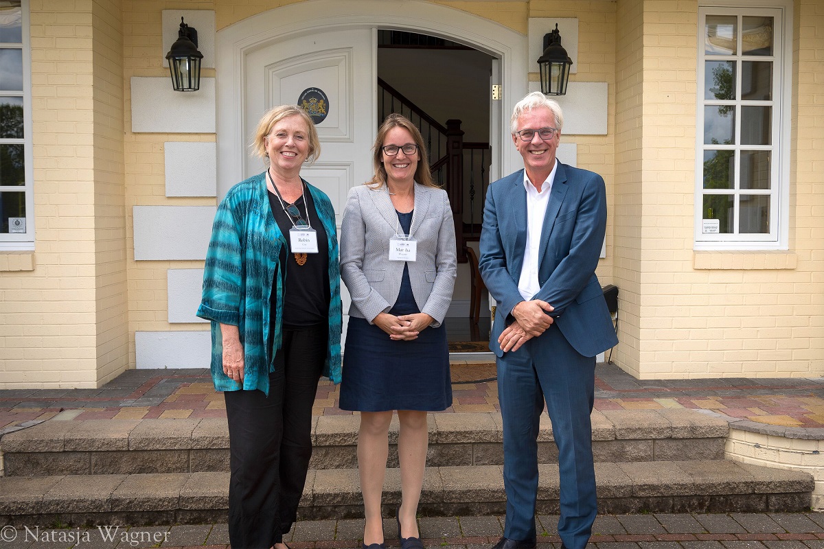 Robin Cox, Marsha Wagner and Dutch Consul-General Henk Snoeken